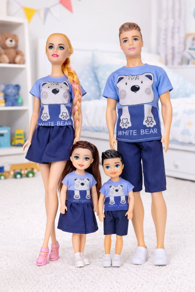 4’lü Aile Bebek Seti – Anne, Baba, Kız ve Erkek Çocuk - Mutlu Aile Oyuncak Bebek Seti | Açık mavi