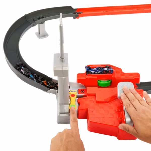 Hot Wheels F1 Temel Yarış Pisti Ve 1:64 Ölçekli 3 Metal Oyuncak Araba - JNN32